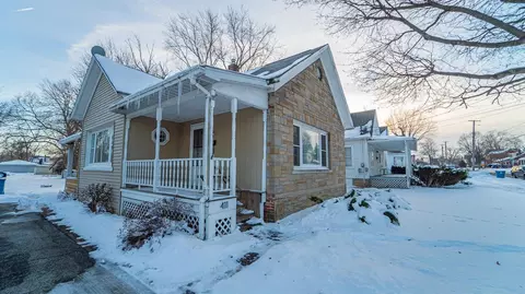 411 E Clark St, Crown Point, IN 46307 photo 1