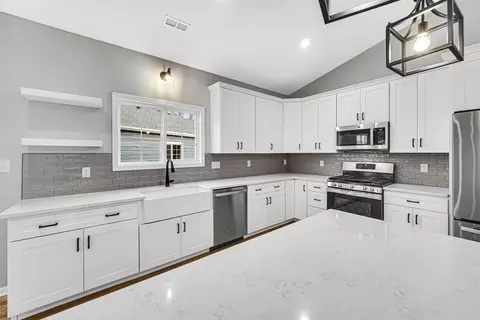 711 Verdano Ter, Crown Point, IN 46307 photo 6