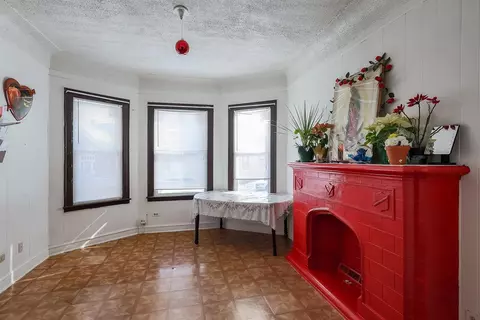 10352 S Avenue L, Chicago, IL 60617 photo 2