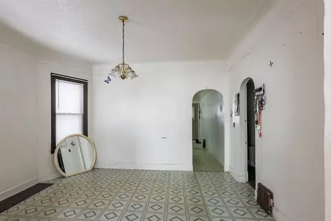 10352 S Avenue L, Chicago, IL 60617 photo 4