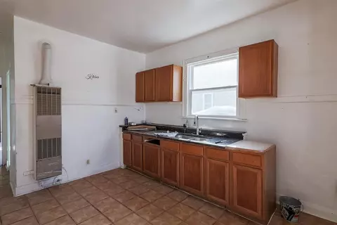 10352 S Avenue L, Chicago, IL 60617 photo 10