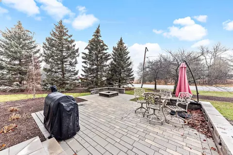 2352 Naples Dr, Valparaiso, IN 46385 photo 15