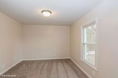 7349 Ohio Pl, Hammond, IN 46323 photo 2