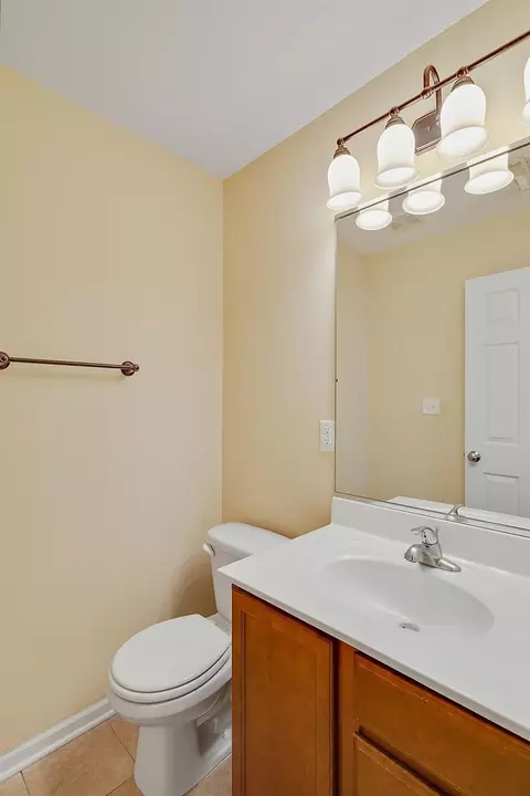 1218 Sawgrass Dr, Griffith, IN 46319 photo 10
