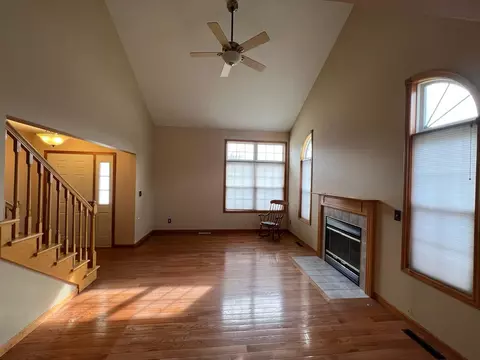 914 Brookfield Dr, Porter, IN 46304 photo 3