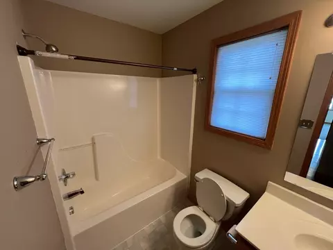 914 Brookfield Dr, Porter, IN 46304 photo 17