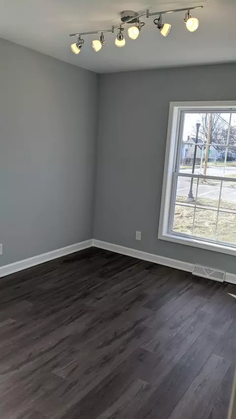 7349 Tapper Ave, Hammond, IN 46324 photo 11