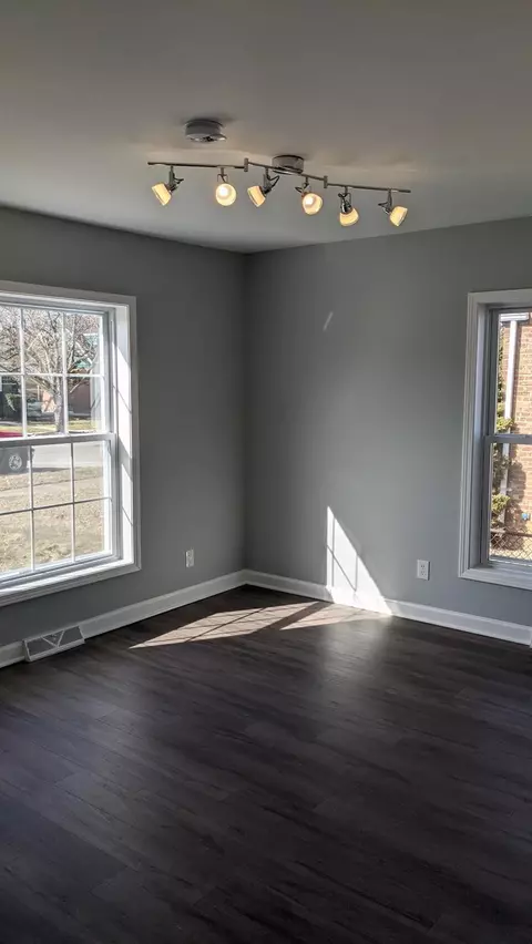 7349 Tapper Ave, Hammond, IN 46324 photo 9