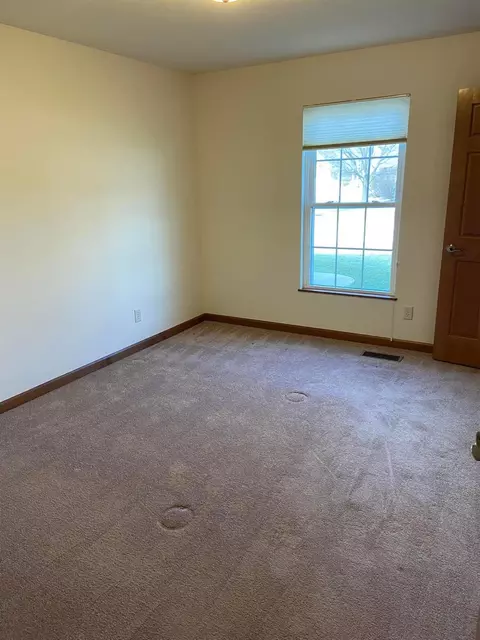 461 Allium Ct, Valparaiso, IN 46385 photo 8