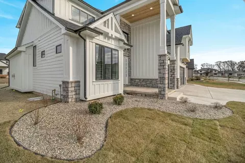 13060 Bluestem Dr, Saint John, IN 46373 photo 6