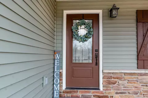 9832 Trinity Ct, De Motte, IN 46310 photo 3