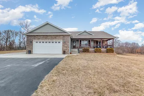 9832 Trinity Ct, De Motte, IN 46310 photo 1