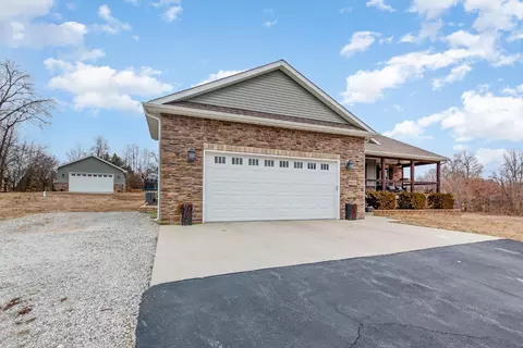 9832 Trinity Ct, De Motte, IN 46310 photo 2