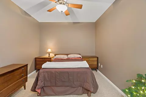1230 Sawgrass Dr, Griffith, IN 46319 photo 20