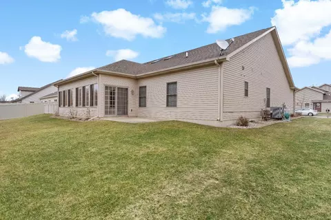 1230 Sawgrass Dr, Griffith, IN 46319 photo 23