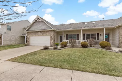 1230 Sawgrass Dr, Griffith, IN 46319 photo 2