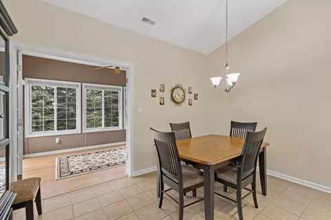 1230 Sawgrass Dr, Griffith, IN 46319 photo 11