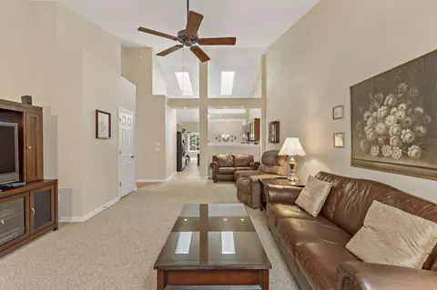 1230 Sawgrass Dr, Griffith, IN 46319 photo 3