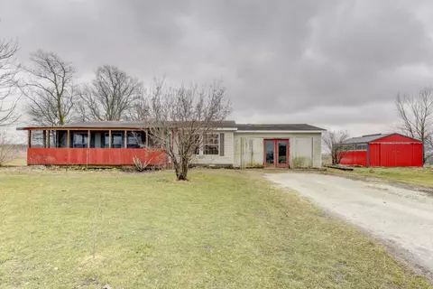 4585 W 700, Morocco, IN 47963 photo 1