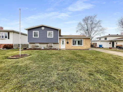 1010 N Wheeler St, Griffith, IN 46319 photo 1