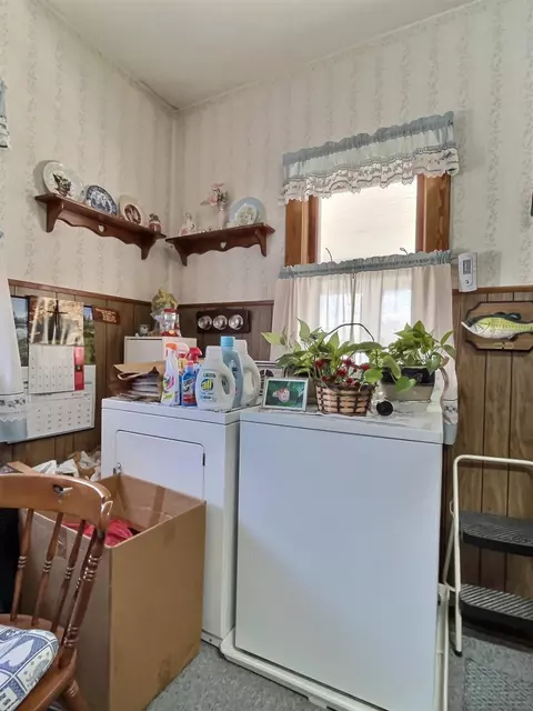 133 E Broadway St, Brook, IN 47922 photo 39