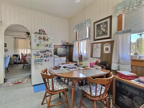 133 E Broadway St, Brook, IN 47922 photo 38