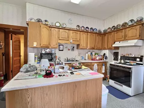 133 E Broadway St, Brook, IN 47922 photo 17