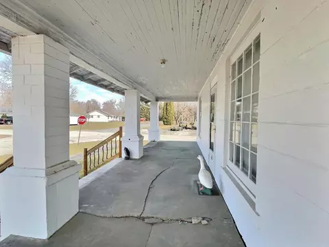 133 E Broadway St, Brook, IN 47922 photo 6