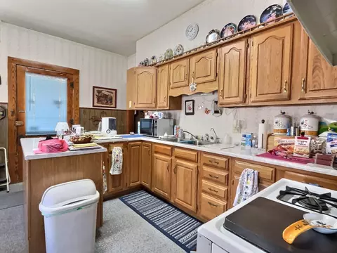 133 E Broadway St, Brook, IN 47922 photo 18