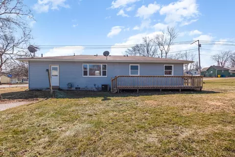 402 E Casey St, Hebron, IN 46341 photo 3
