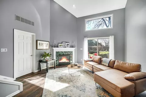930 Cornwallis Ln, Munster, IN 46321 photo 5
