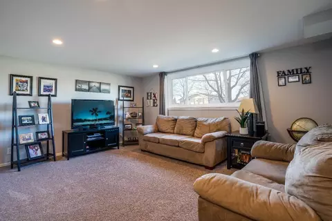 526 Cherry Hill Rd, Dyer, IN 46311 photo 15