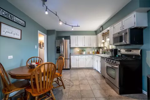 526 Cherry Hill Rd, Dyer, IN 46311 photo 9
