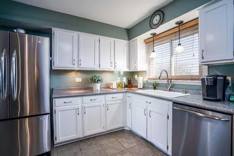 526 Cherry Hill Rd, Dyer, IN 46311 photo 10