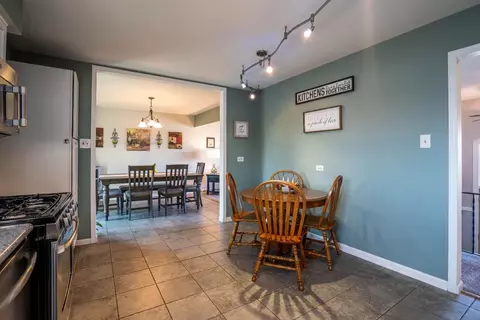 526 Cherry Hill Rd, Dyer, IN 46311 photo 7