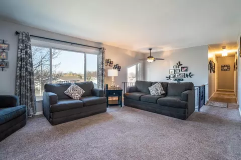 526 Cherry Hill Rd, Dyer, IN 46311 photo 3