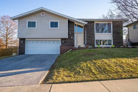 526 Cherry Hill Rd, Dyer, IN 46311 photo 1