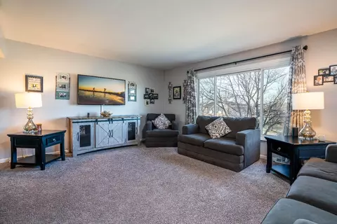 526 Cherry Hill Rd, Dyer, IN 46311 photo 4