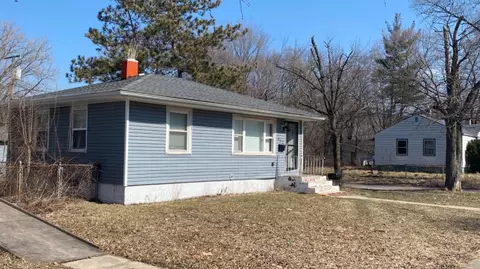 892 E 35th Pl, Gary, IN 46409 photo 3
