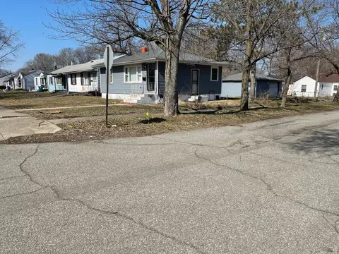 892 E 35th Pl, Gary, IN 46409 photo 2