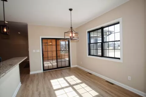 639 Blackbird Ln, Kouts, IN 46347 photo 9