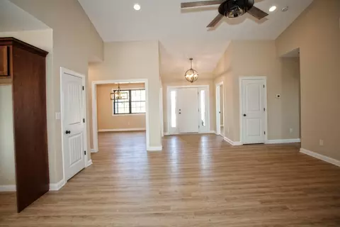 639 Blackbird Ln, Kouts, IN 46347 photo 11