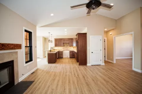 639 Blackbird Ln, Kouts, IN 46347 photo 5