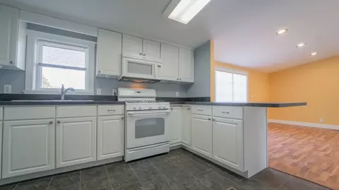 10599 N 291, De Motte, IN 46310 photo 14