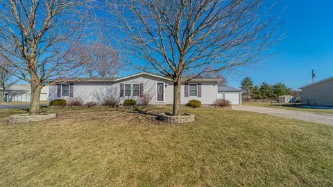 10599 N 291, De Motte, IN 46310 photo 1