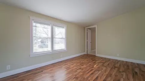 10599 N 291, De Motte, IN 46310 photo 8