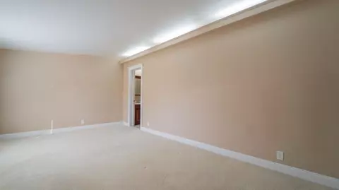 10599 N 291, De Motte, IN 46310 photo 25