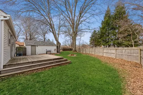 210 Michigami Trl, Porter, IN 46304 photo 19