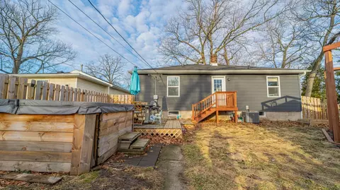 431 N Jay St, Griffith, IN 46319 photo 3