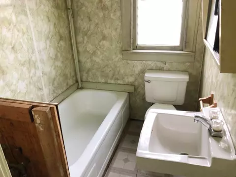 4546 Grant St, Gary, IN 46408 photo 6